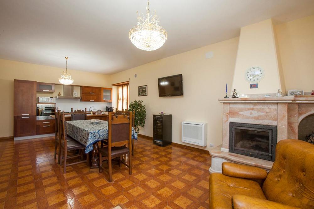 Villa Attilio Balsorano Vecchio Εξωτερικό φωτογραφία